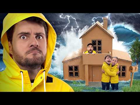 Thumbnail for ON CONSTRUIT UNE VILLA EN CARTON ! (pour résister aux éléments extrêmes)