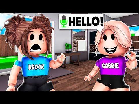 Thumbnail for I Made MY BEST FRIEND Reveal Her VOICE.. (Brookhaven)