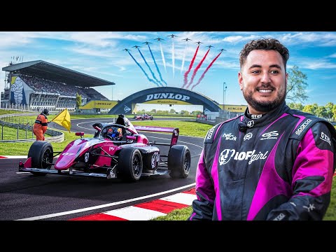 Thumbnail for LE PILOTE LE PLUS SOUS-COTÉ DU GP EXPLORER 3