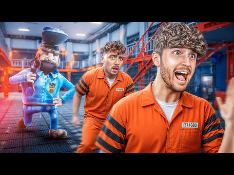 Thumbnail for Can We ESCAPE MAX SECURITY PRISON?! (Cuffbust)