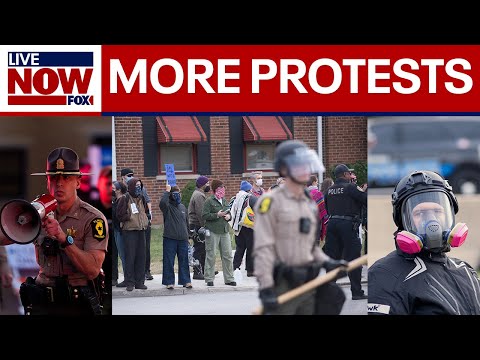 Thumbnail for WATCH: ICE Protesters clash with law enforcement in Broadview, Illinois