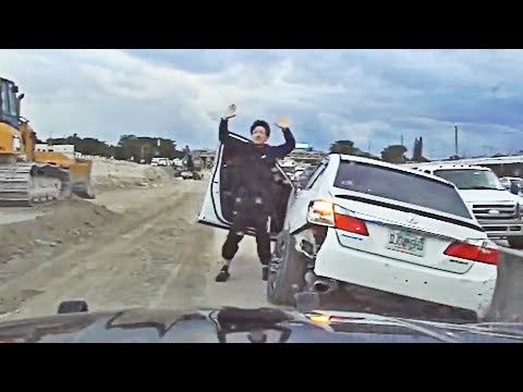 Thumbnail for Teen Driver Pushes Honda To The Limit Trying To Escape Police